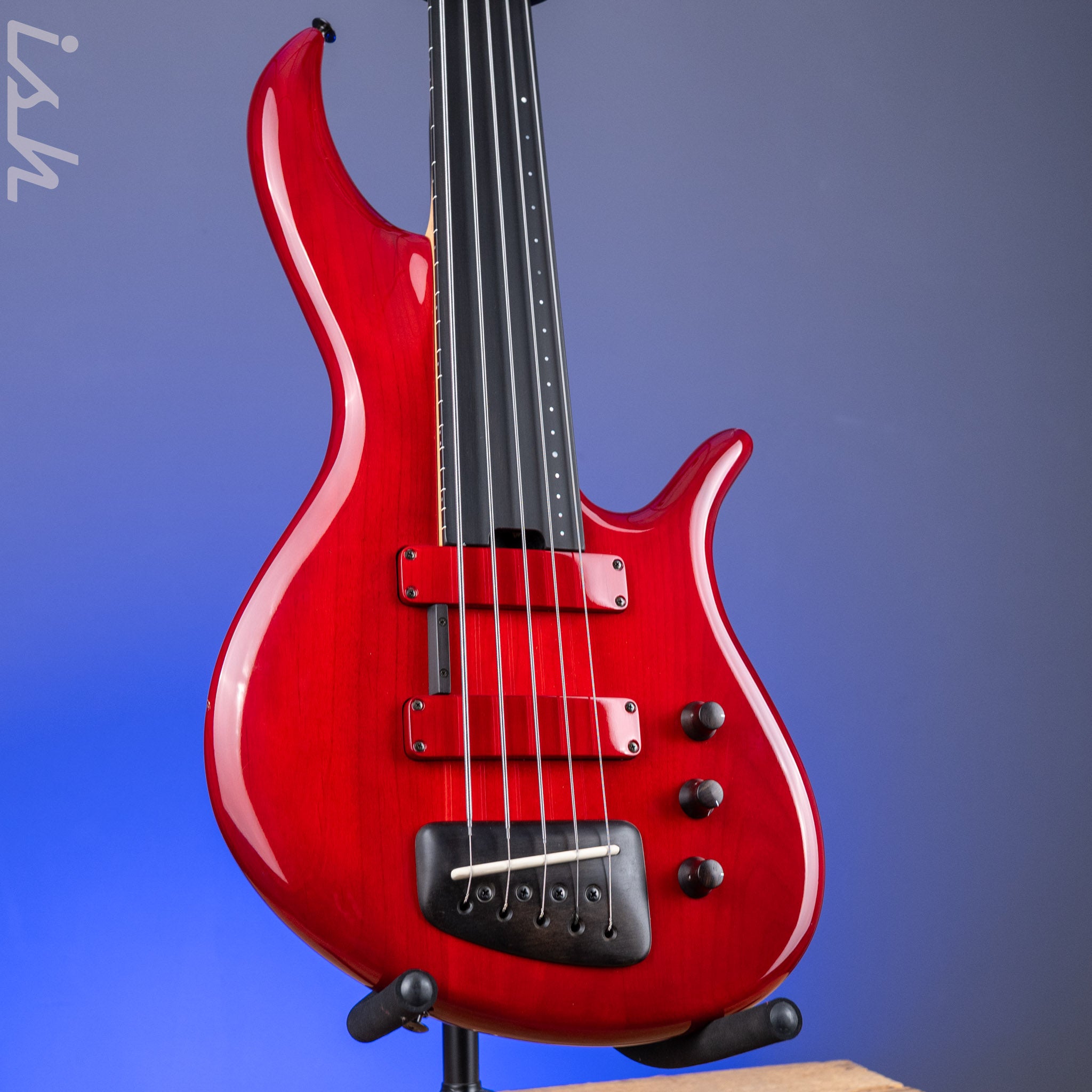 2004 F Bass BNF5 Fretless Transparent Red