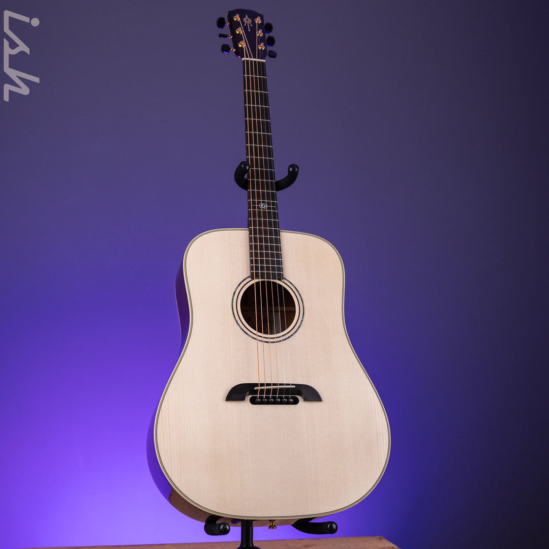 Alvarez Yairi DYM60HD Masterworks Dreadnought Honduran Mahogany