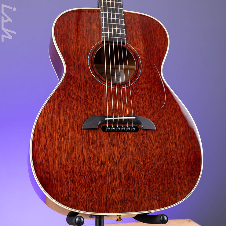 Alvarez Yairi FYM66HD Honduran Masterworks OM Acoustic Guitar