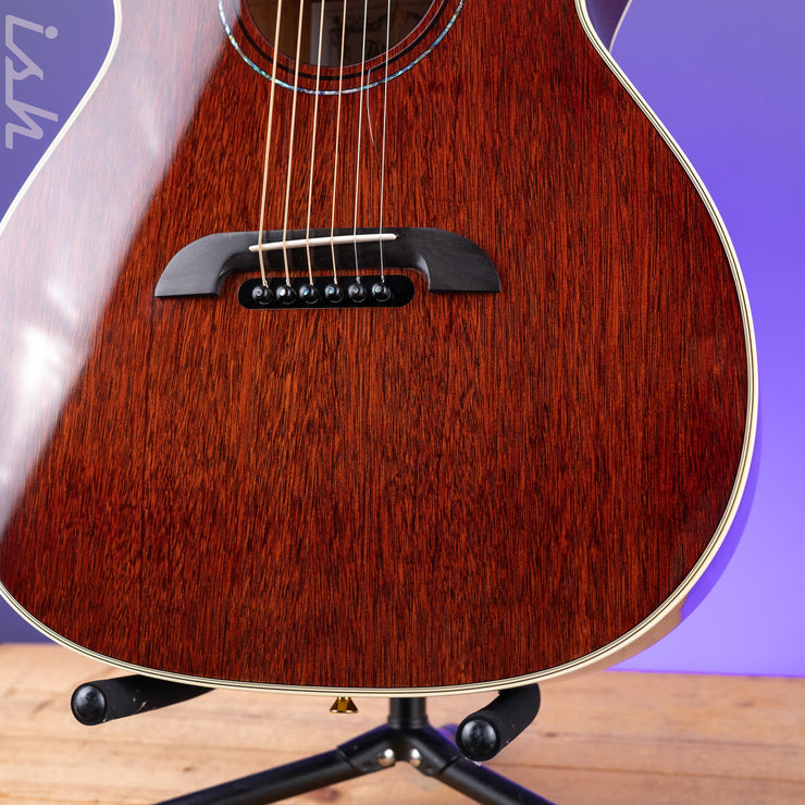 Alvarez Yairi FYM66HD Honduran Masterworks OM Acoustic Guitar