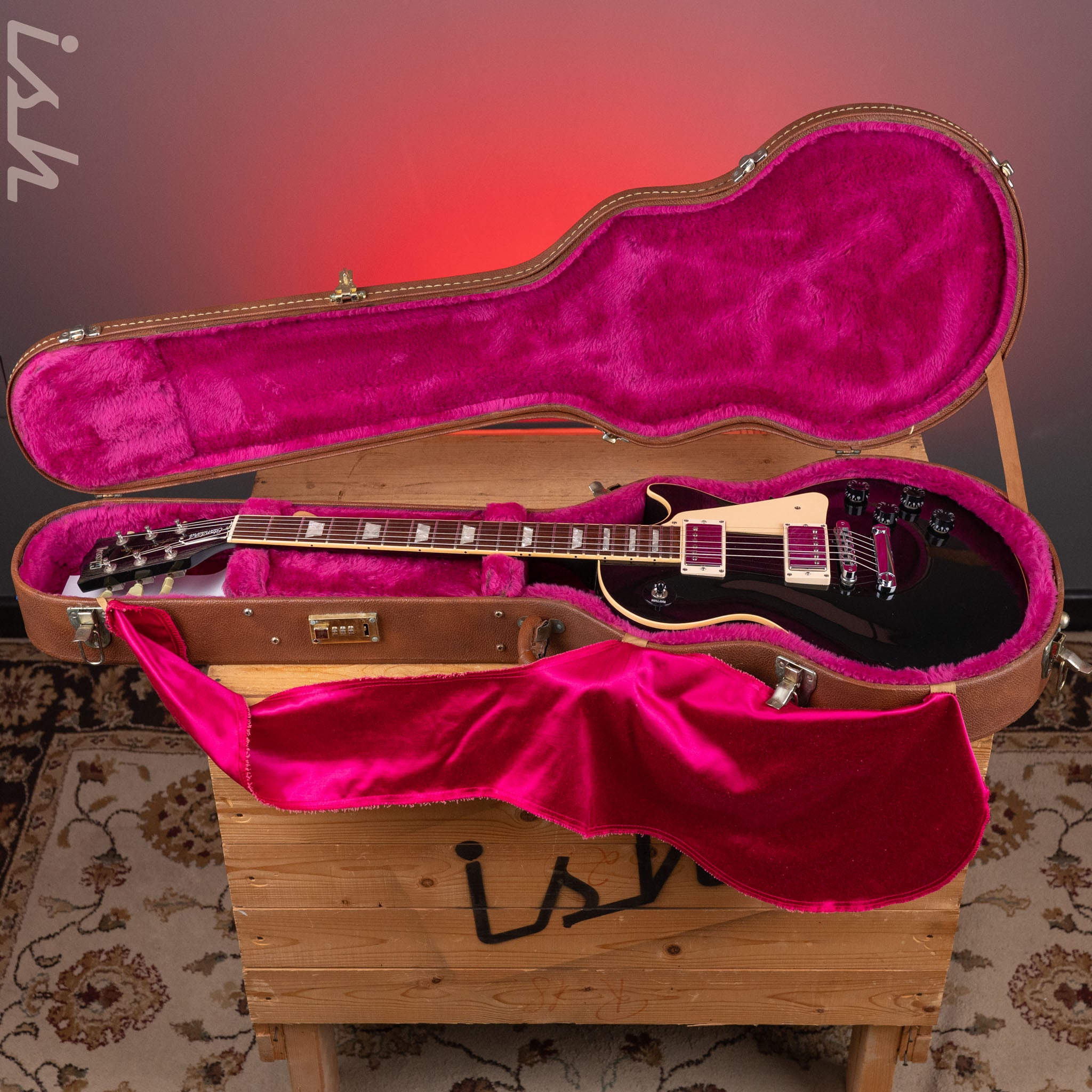 1995 Gibson Les Paul Standard Black – Ish Guitars