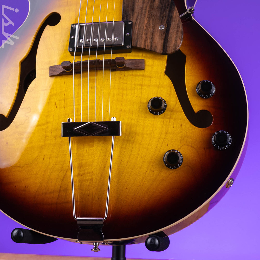 Heritage H-575 Hollowbody Guitar Original Sunburst Demo