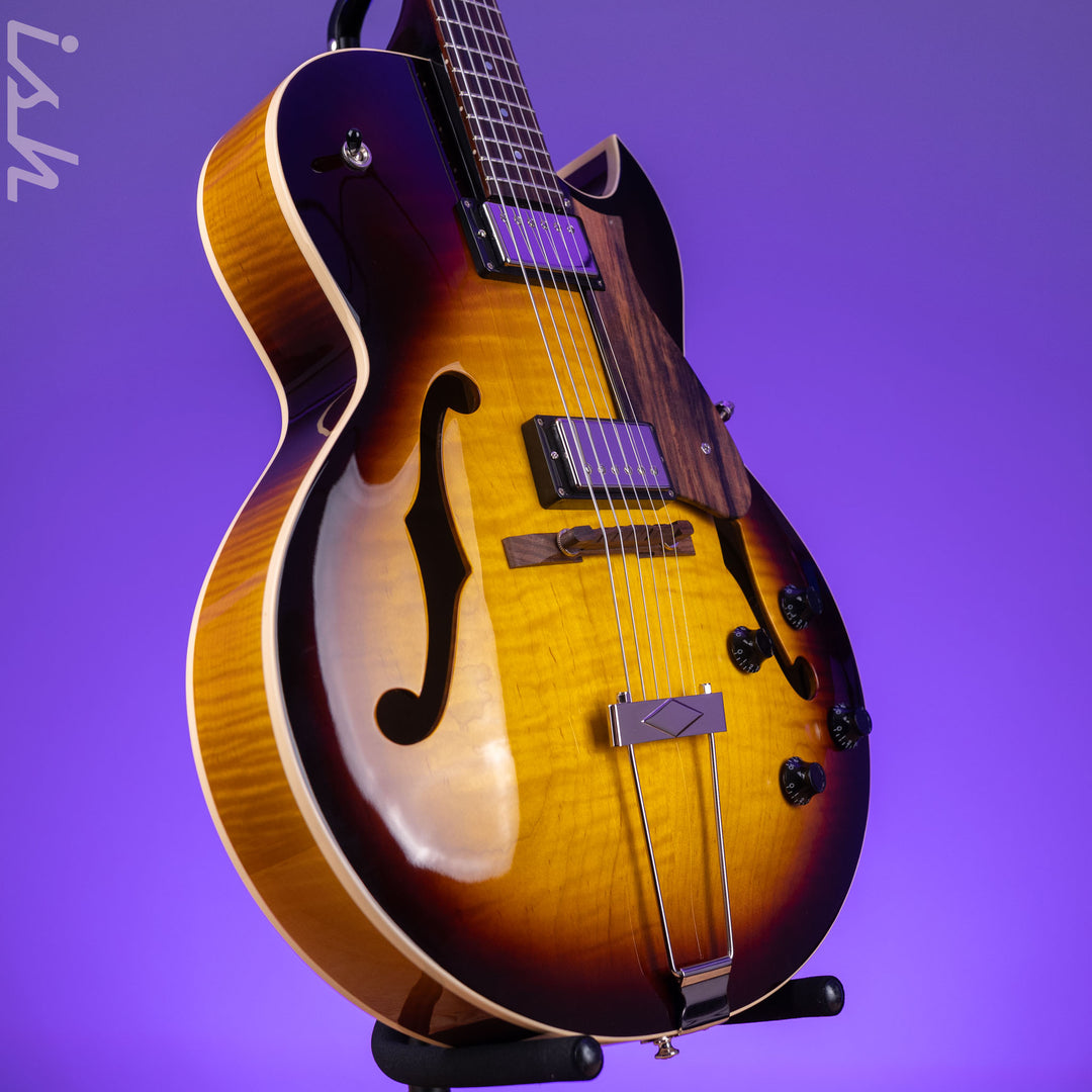 Heritage H-575 Hollowbody Guitar Original Sunburst Demo