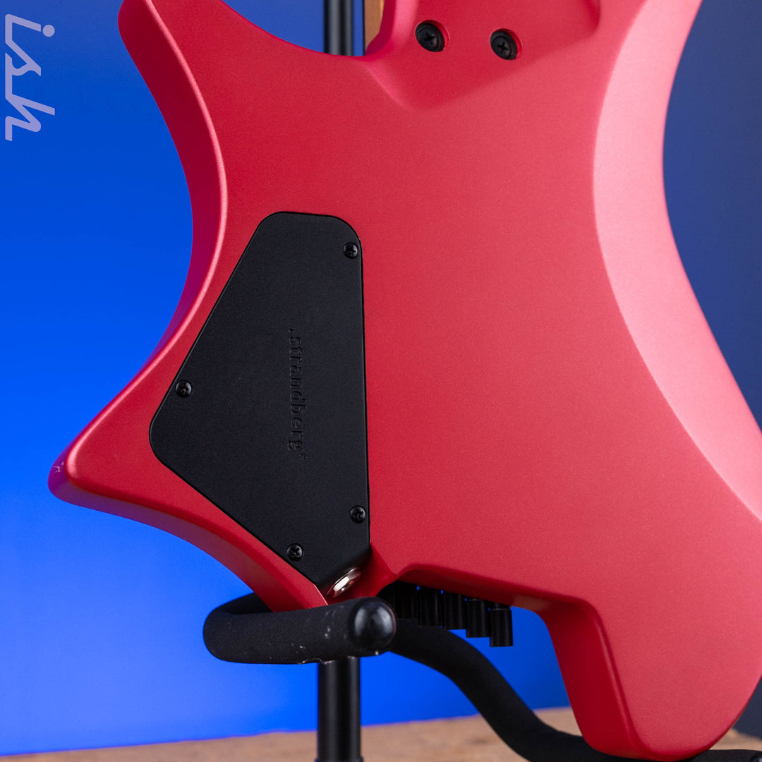 ギター strandberg MAS#2 Ruby Fade ギター strandberg MAS#2 Ruby