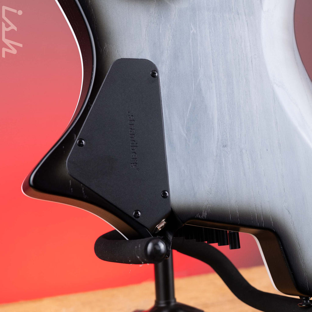 Strandberg Sälen APS Monochrom Limited Edition