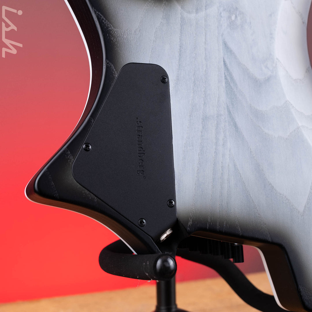 Strandberg Sälen APS Monochrom Limited Edition