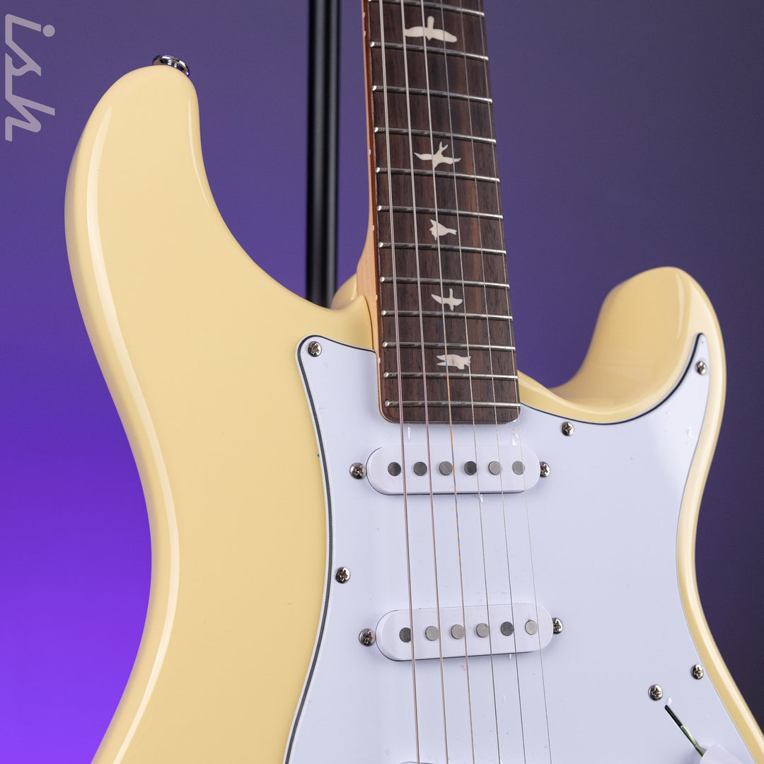 2021 PRS SE Silver Sky Moon White Demo