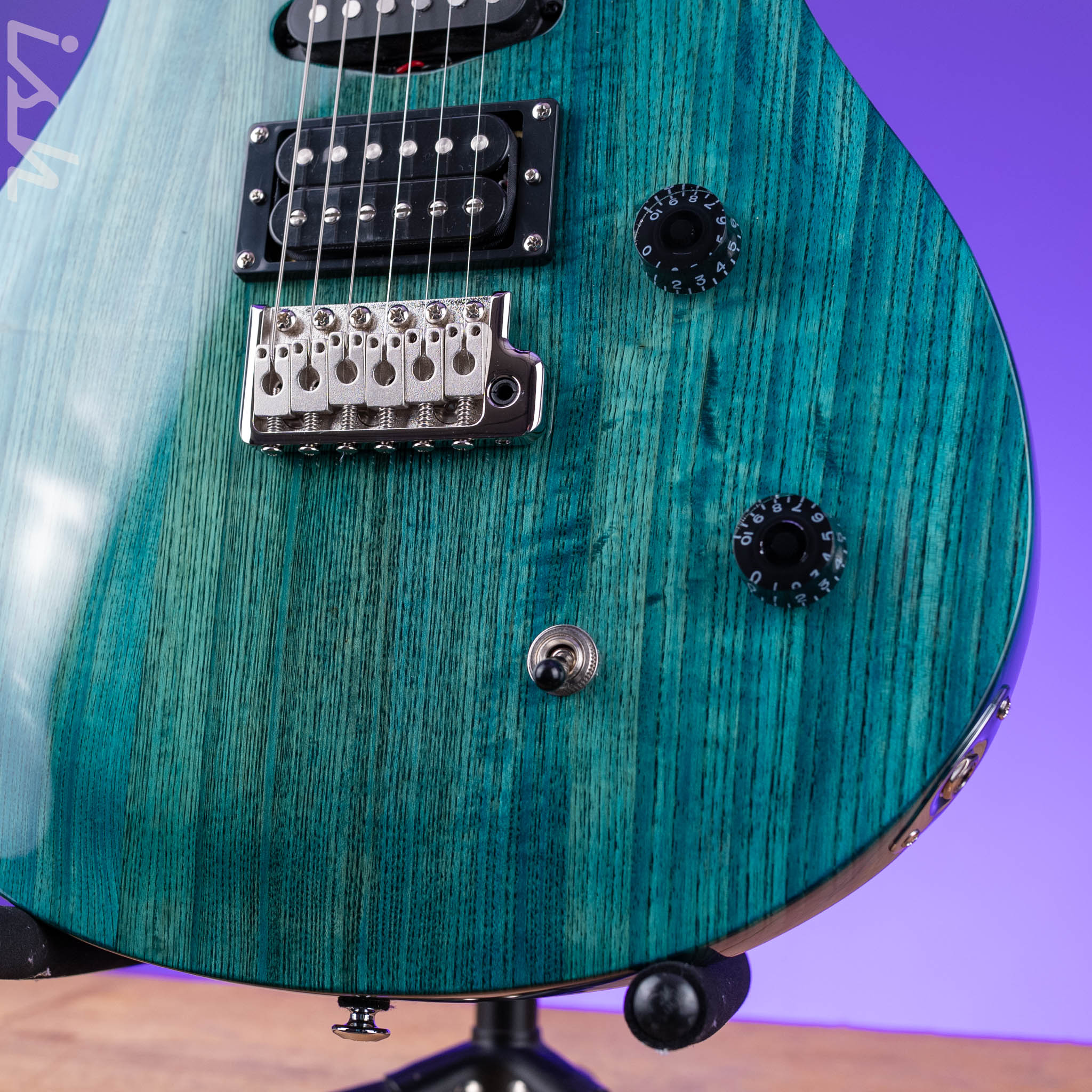 PRS SE Swamp Ash Special Electric Guitar Iri Blue – Ish Guitars