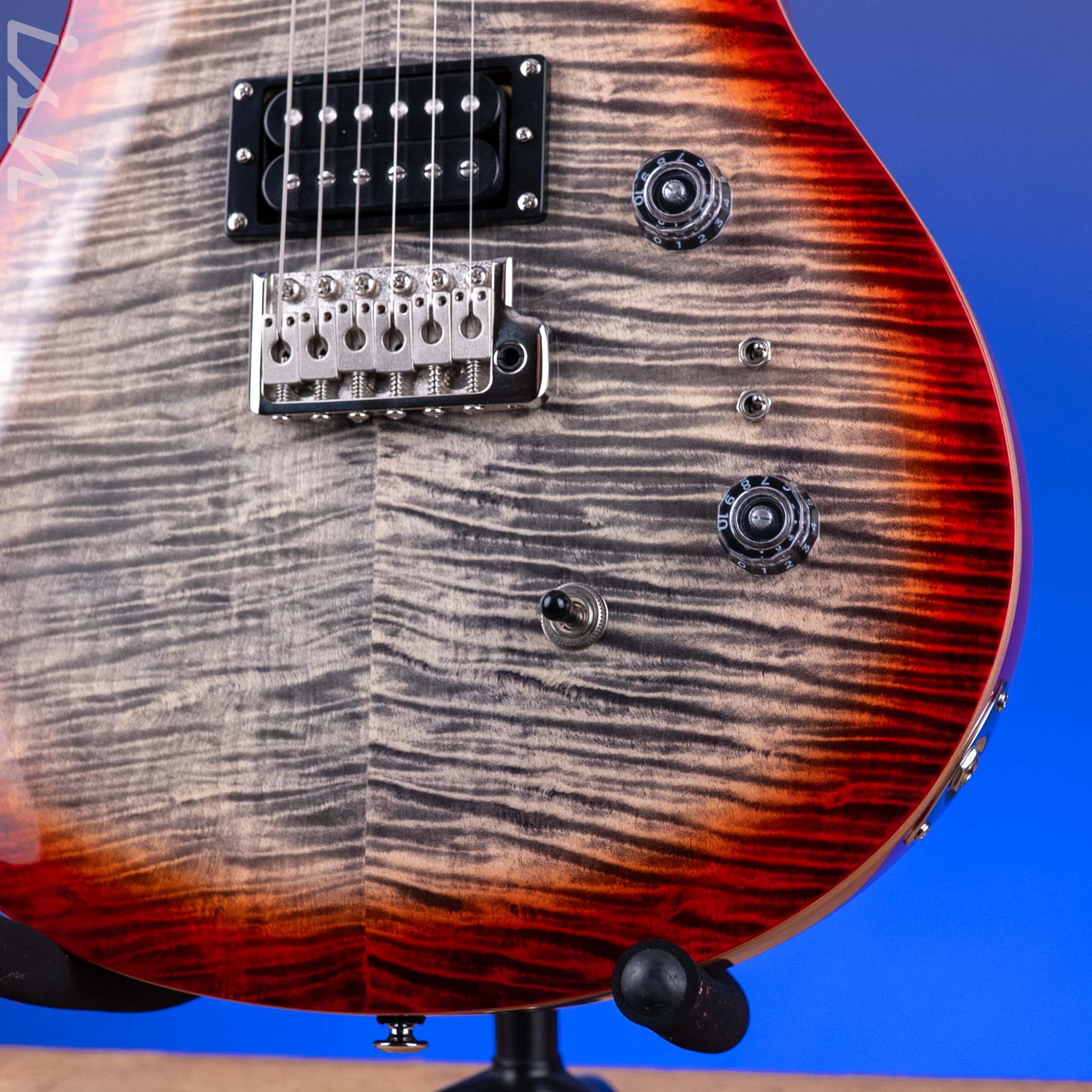 PRS SE Custom 24-08 Charcoal Cherry Burst – Ish Guitars