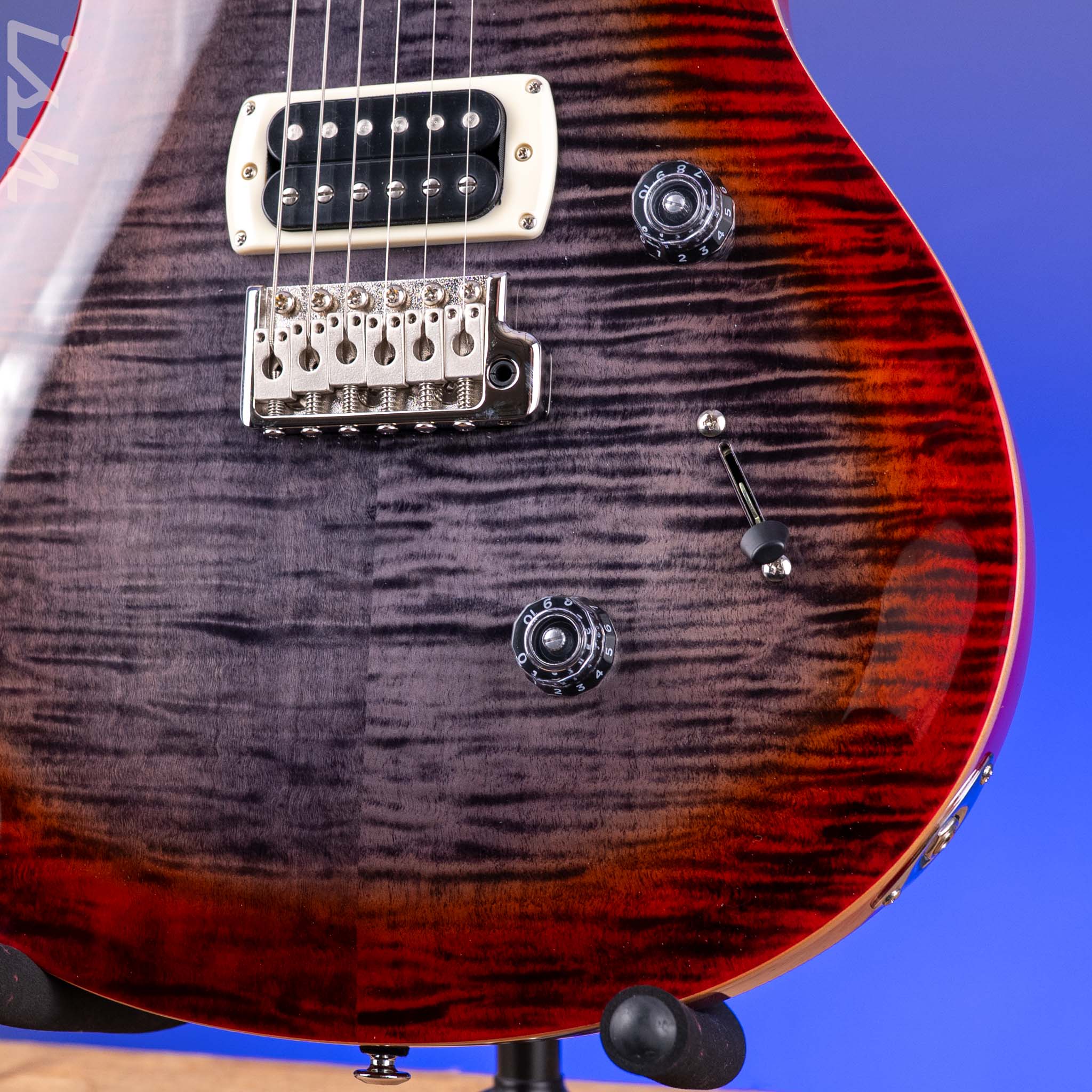 PRS SE Custom 24 Charcoal Cherry Burst – Ish Guitars