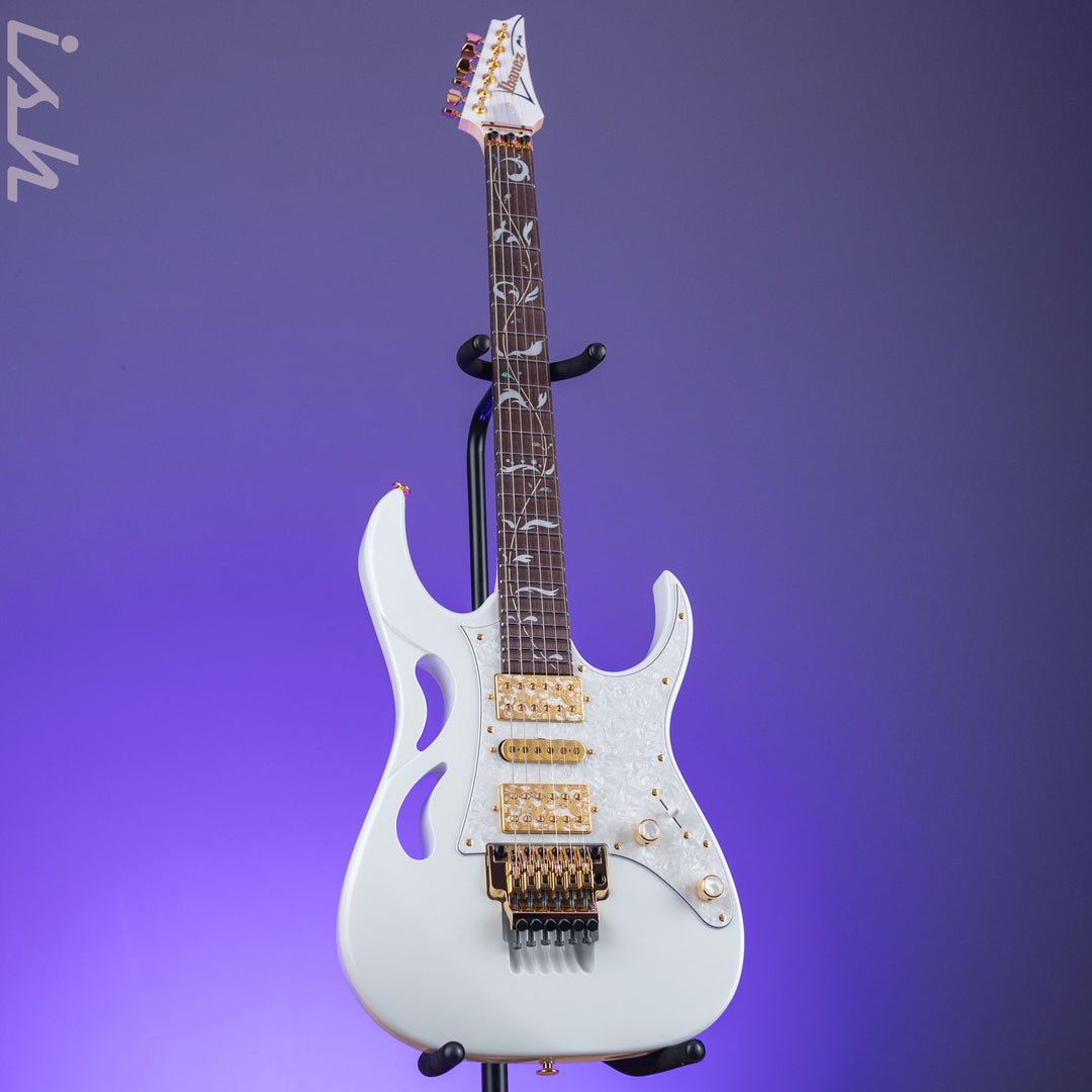 Ibanez Steve Vai Signature PIA3761 Stallion White Demo