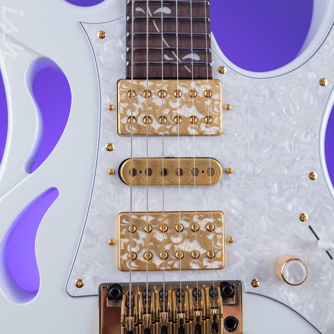 Ibanez Steve Vai Signature PIA3761 Stallion White Demo