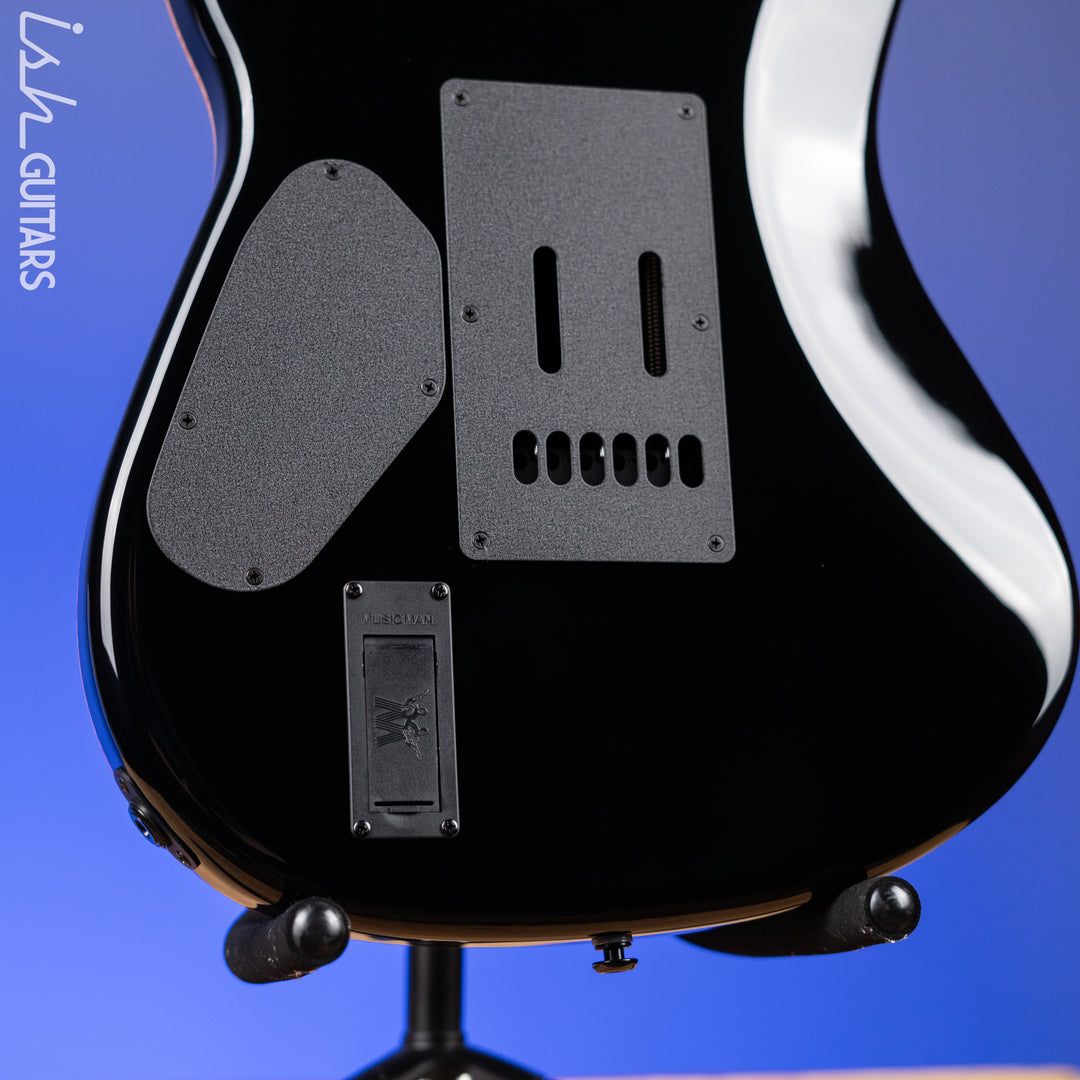 Ernie Ball Music Man Sabre HT Raspberry Burst Demo