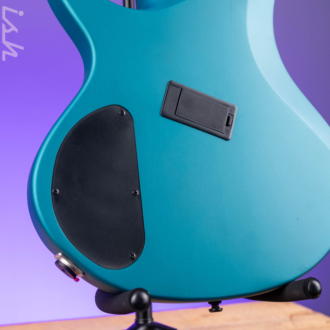 Ibanez BTB605MS Multi-Scale 5-String Bass Cerulean Aura Burst Matte Demo