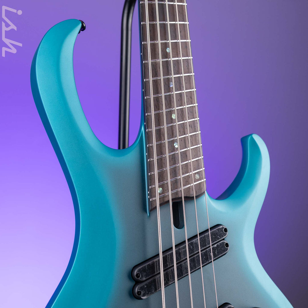 Ibanez BTB605MS Multi-Scale 5-String Bass Cerulean Aura Burst Matte Demo