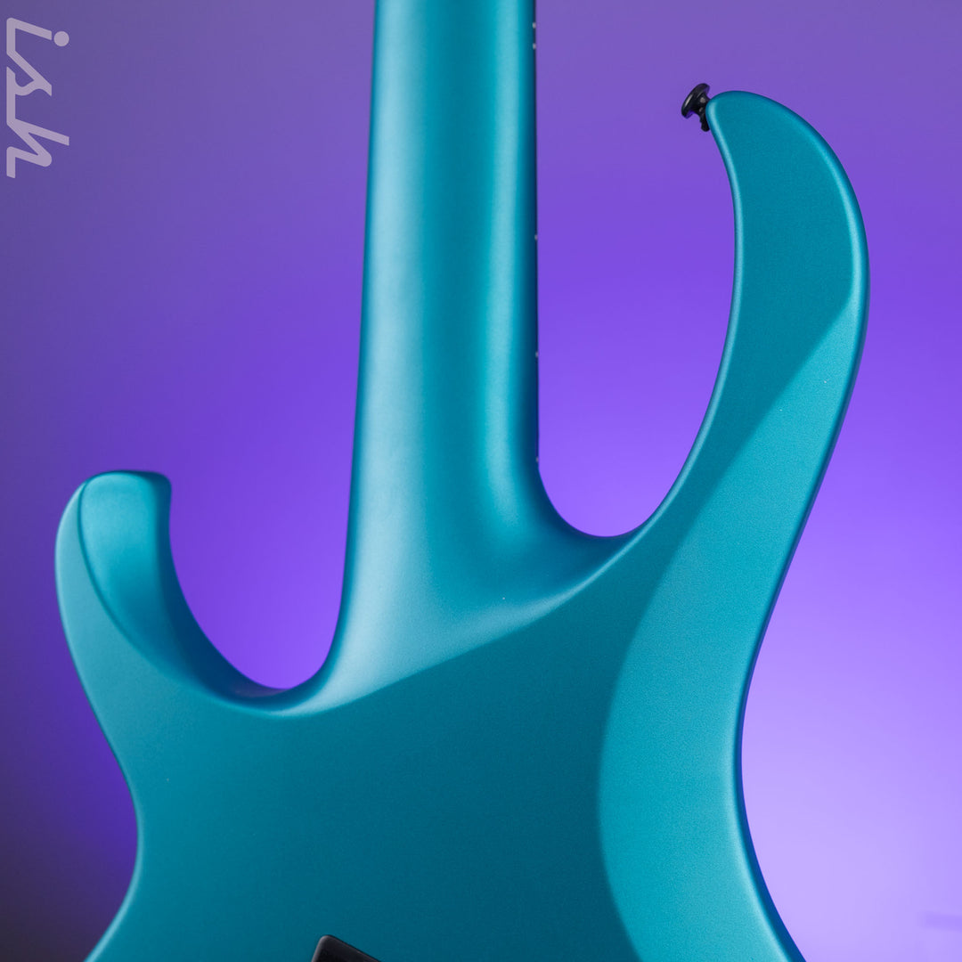 Ibanez BTB605MS Multi-Scale 5-String Bass Cerulean Aura Burst Matte Demo
