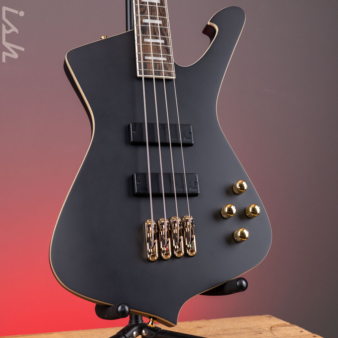 Ibanez ICB620 Iceman 4-String Bass Black Flat