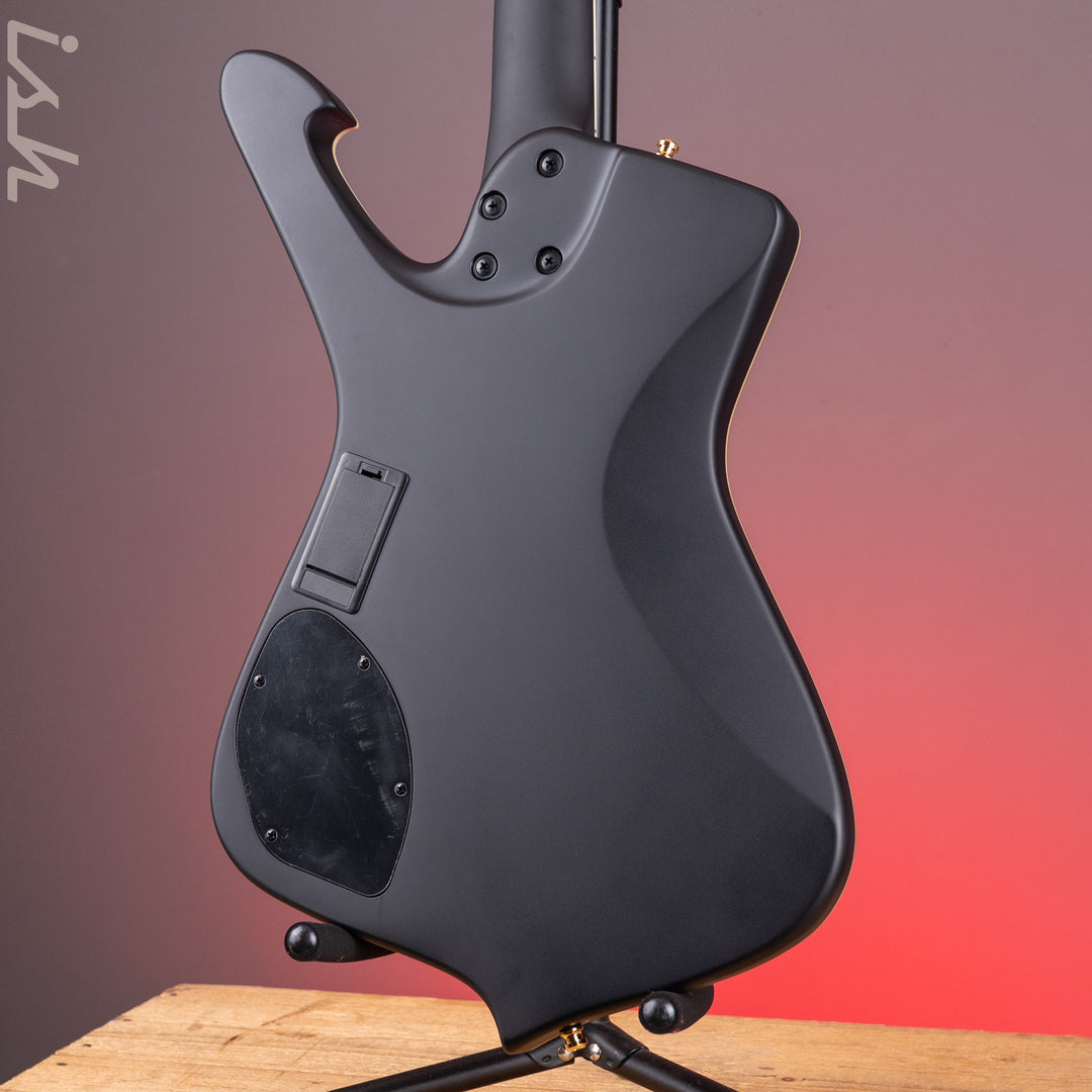 Ibanez ICB620 Iceman 4-String Bass Black Flat