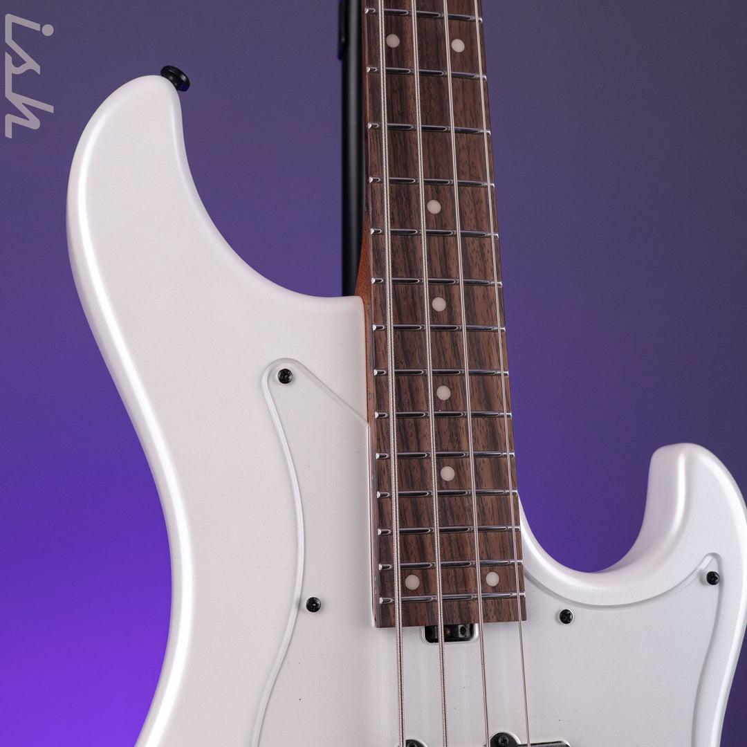 Ibanez Mode MDM1000 4-String Bass Pearl White