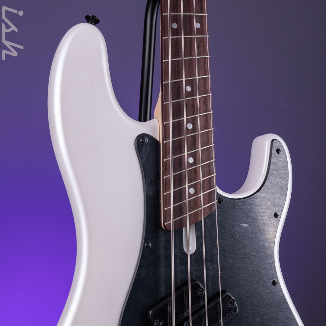 Dingwall SP1 4-String Bass Ducati White B-Stock