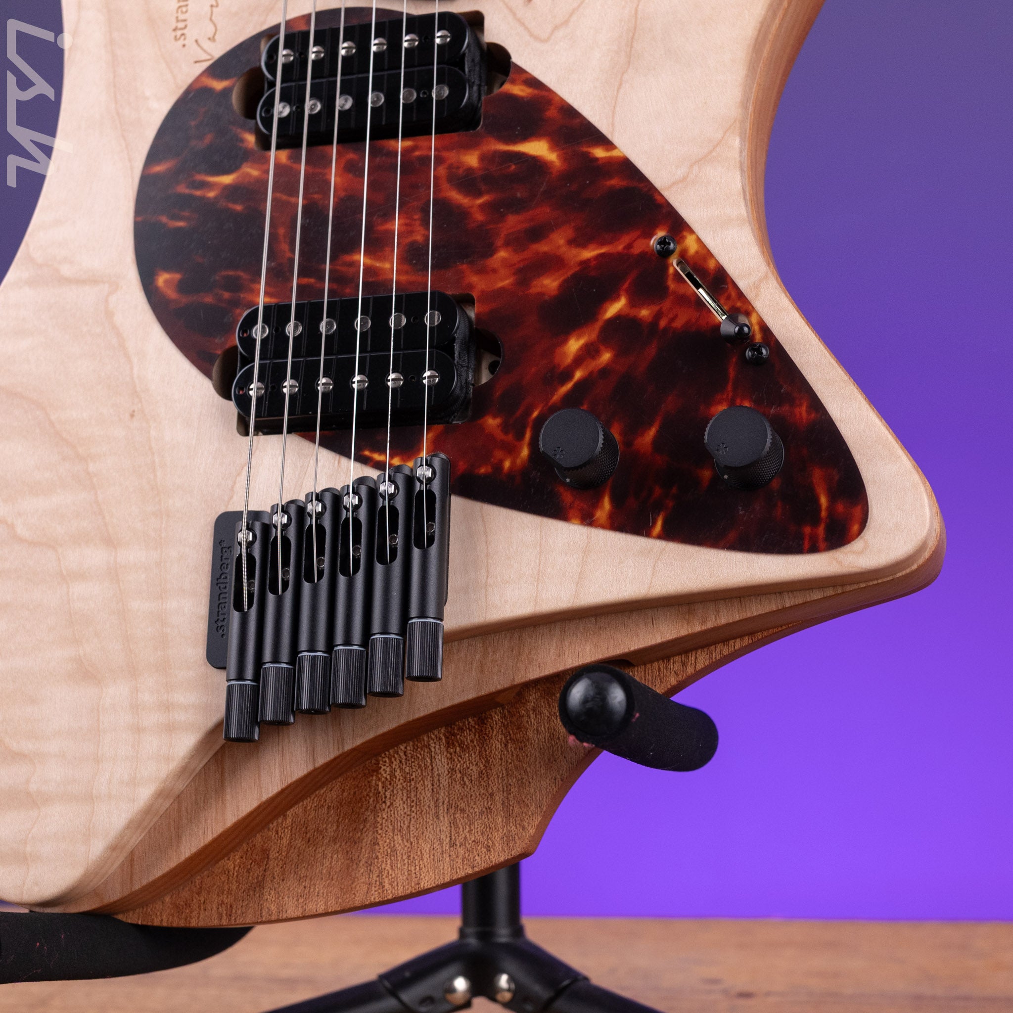 Strandberg Varberg J 6 Natural – Ish Guitars
