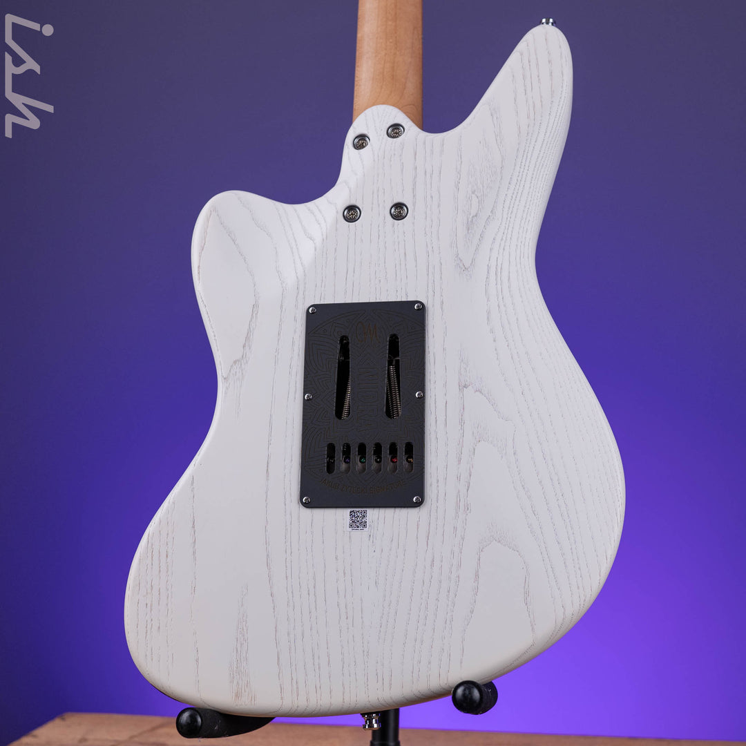 Mayones Jassper Nidra Jakub Zytecki Signature Monolith Retro White Demo