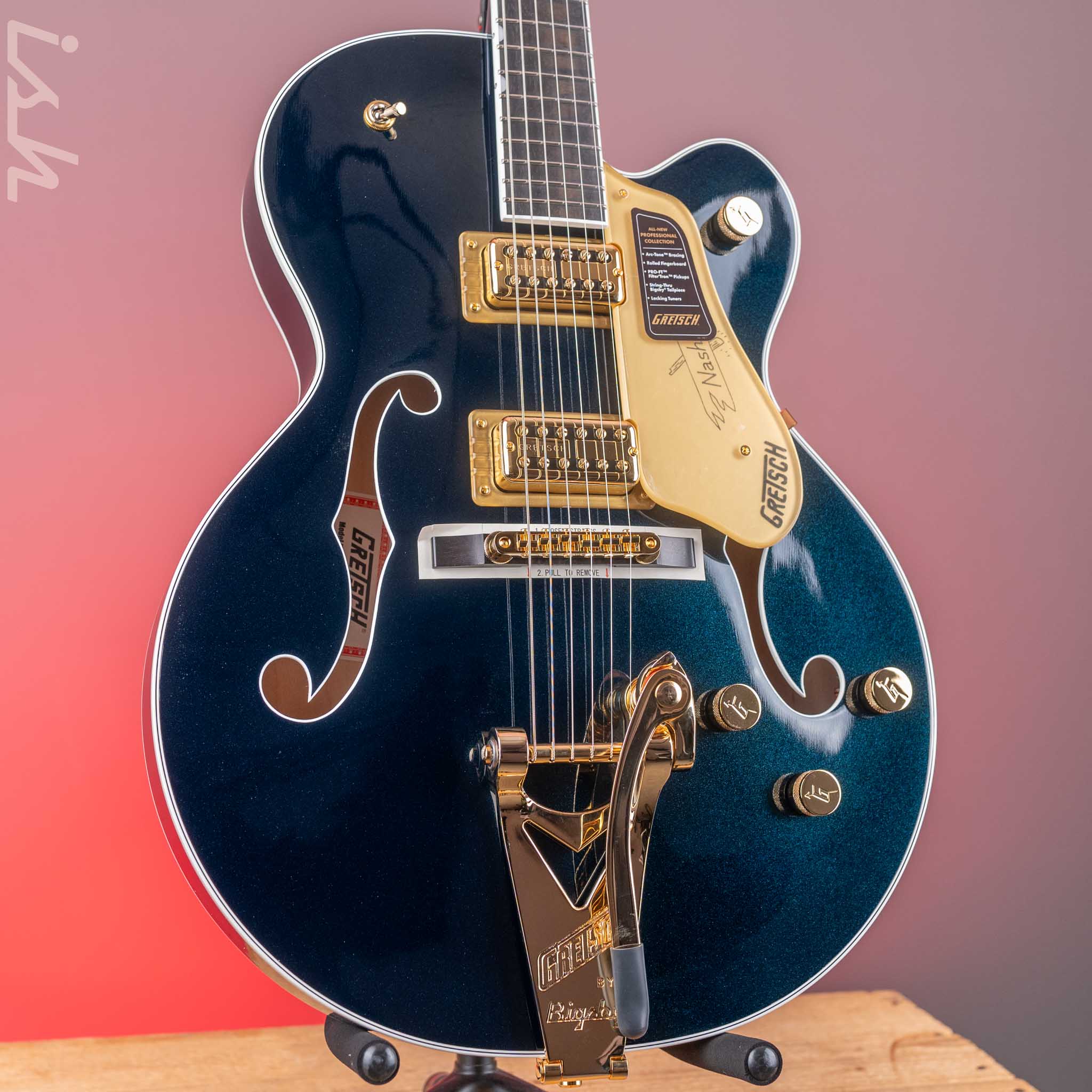 Gretsch Nashville® Hollow Body w/ String-Thru Bigsby® Midnight