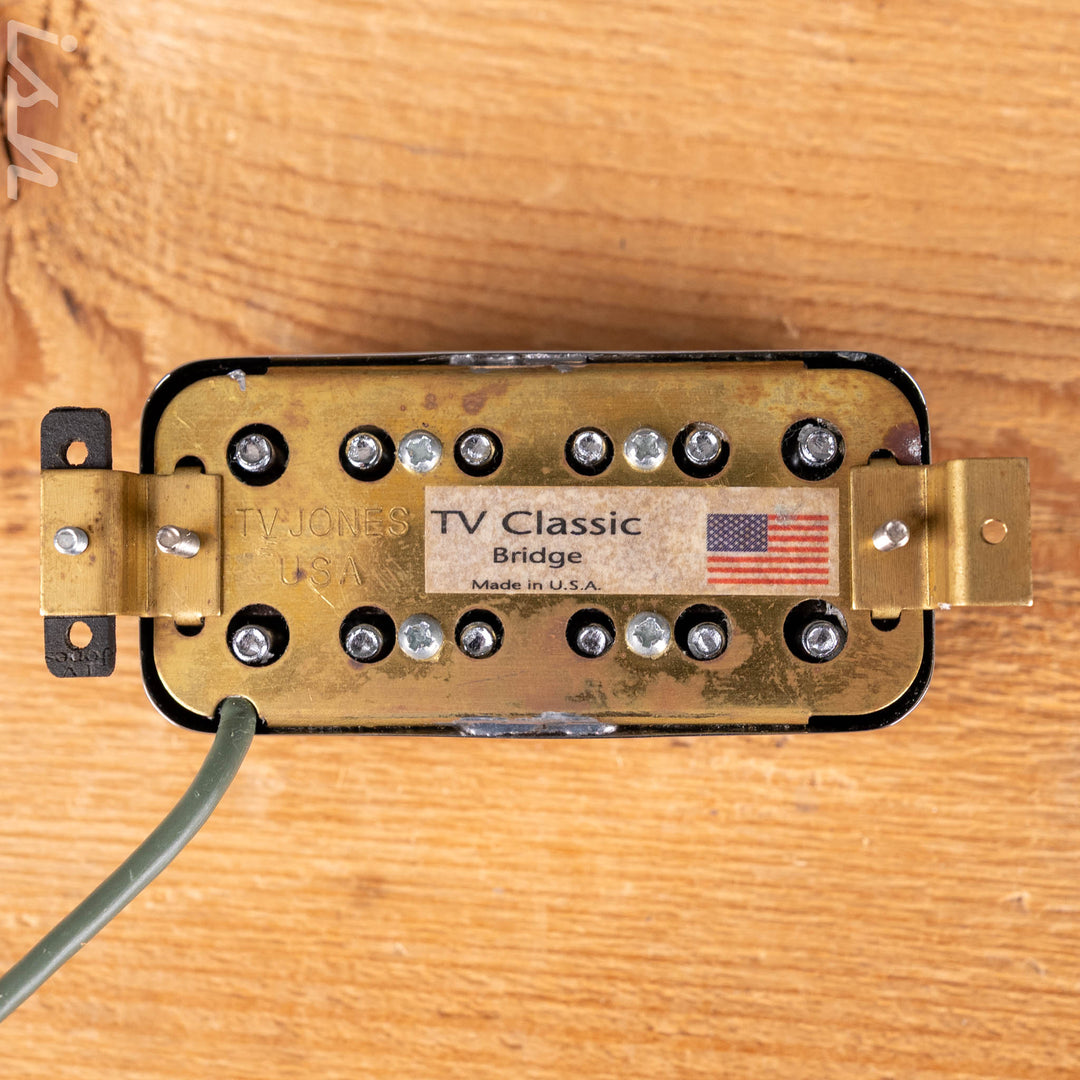 TV Jones TV Classic Set Chrome Universal Mount FTN-UVCHM