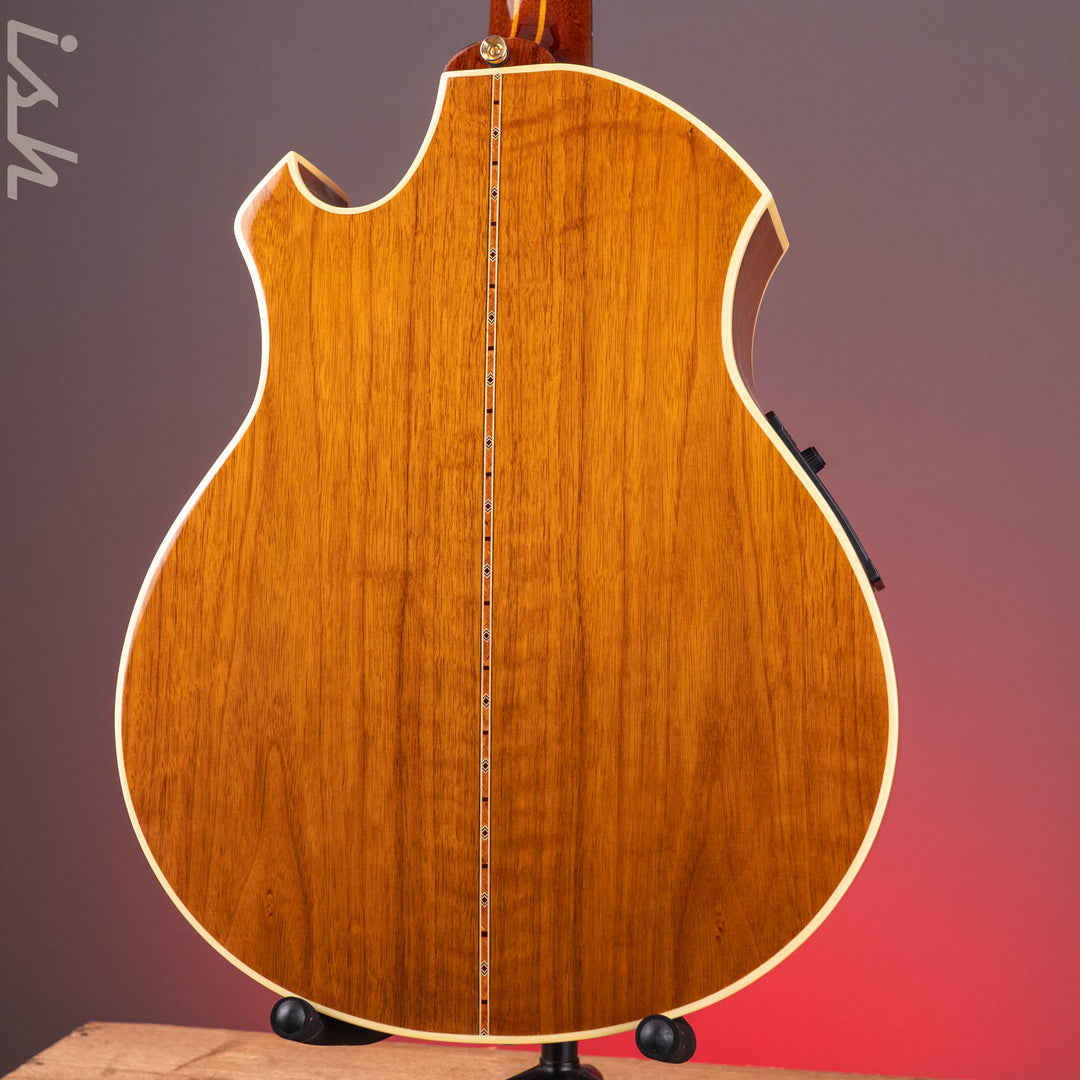 Parker PAB40 Tomahawk Acoustic Bass Natural