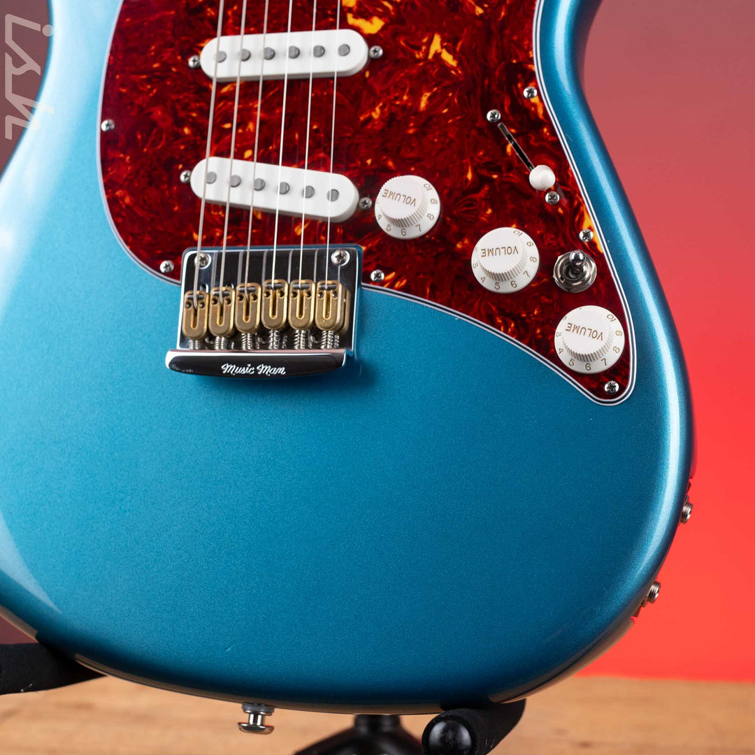 2021 Ernie Ball Music Man Hunter Hayes Cutlass SSS Toluca Lake Blue
