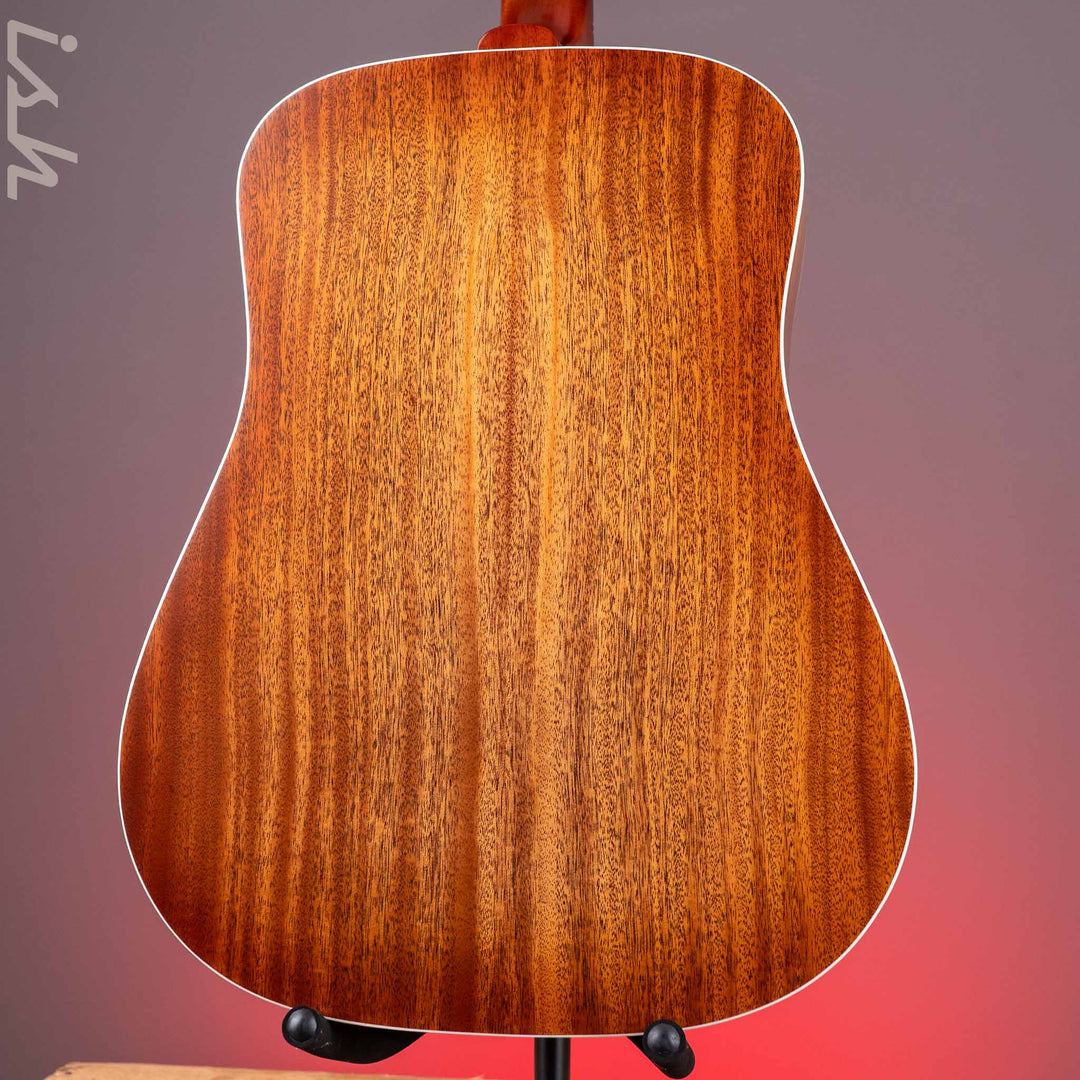 2026 Guild D40 Standard Pacific Sunset