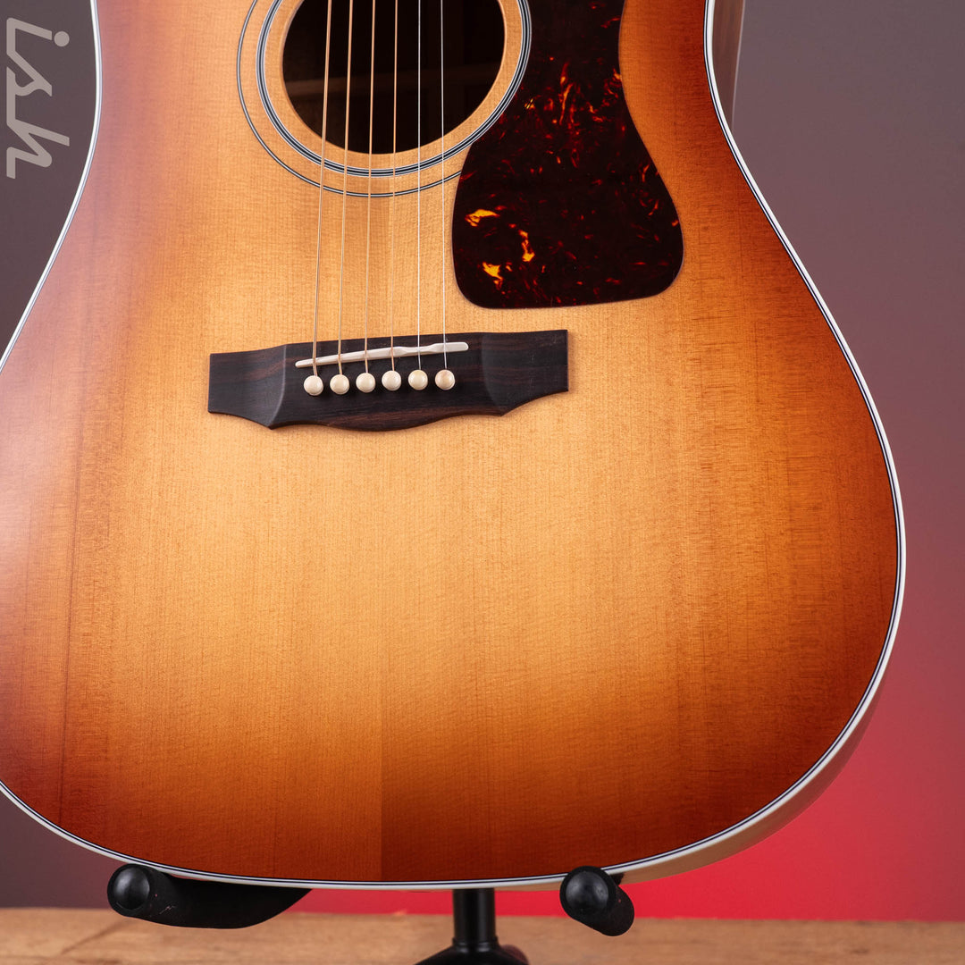 2026 Guild D40 Standard Pacific Sunset