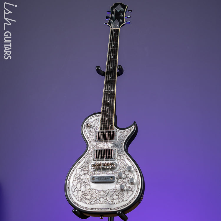 Chitarre classiche nelle vetrine di Guitar Shop - Torino Chitarre classiche nelle vetrine di Guitar Shop - Torino