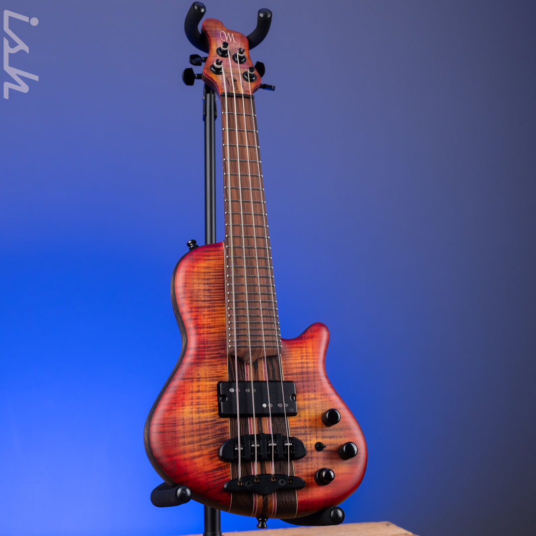 Mayones Cali 4 Bass Demo
