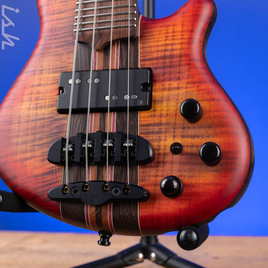 Mayones Cali 4 Bass Demo