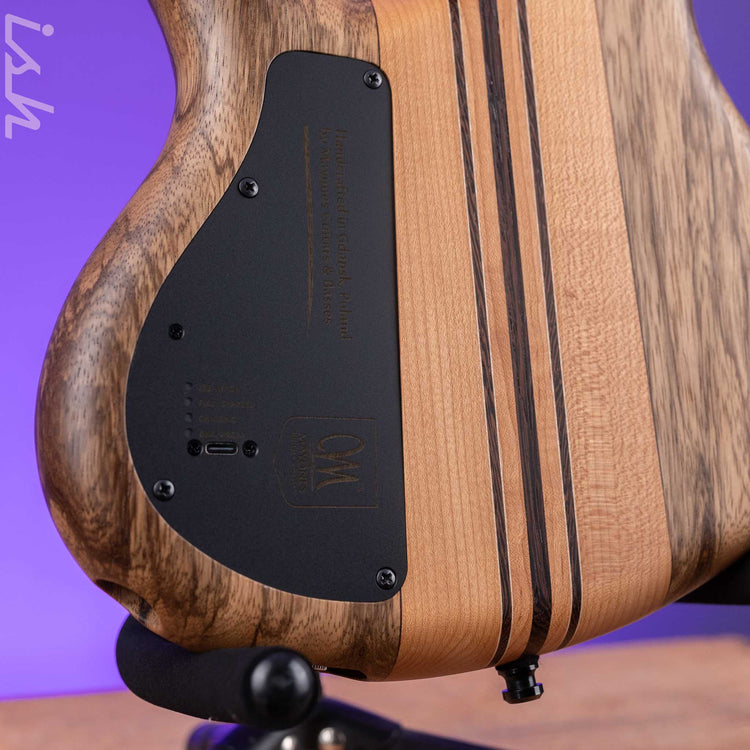 Mayones Cali 5 Fretless Mini Bass Quilted Maple – Ish Guitars