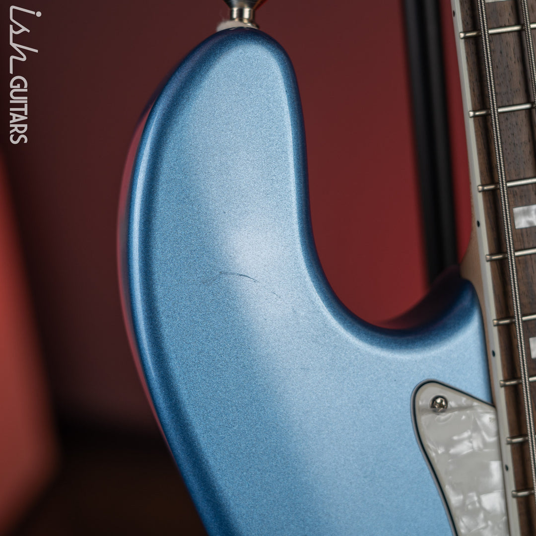 2010’s Lakland Skyline Series DJ-4 Darryl Jones Lake Placid Blue