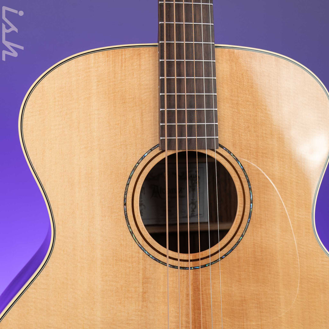 Alvarez Yairi YB70 Baritone Acoustic Guitar Natural
