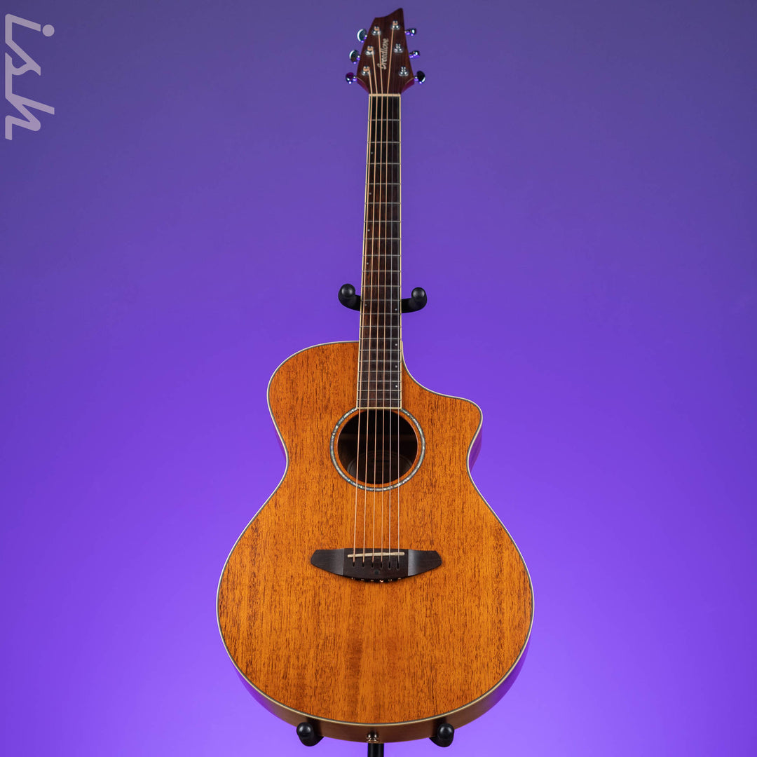 2017 Breedlove Pursuit Concert MH CES Natural