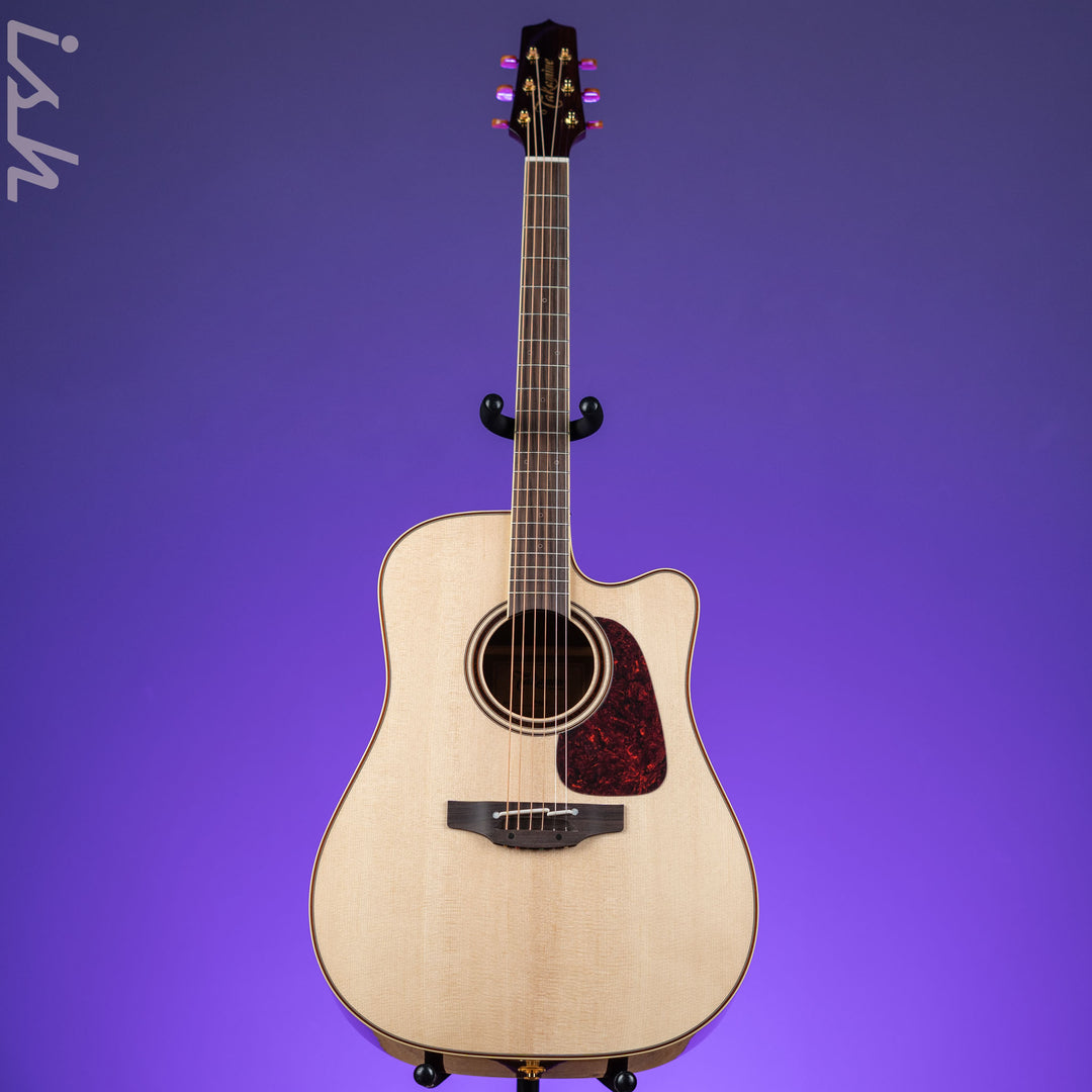 Takamine P4DC Dreadnought Cutaway Acoustic-Electric Guitar Demo