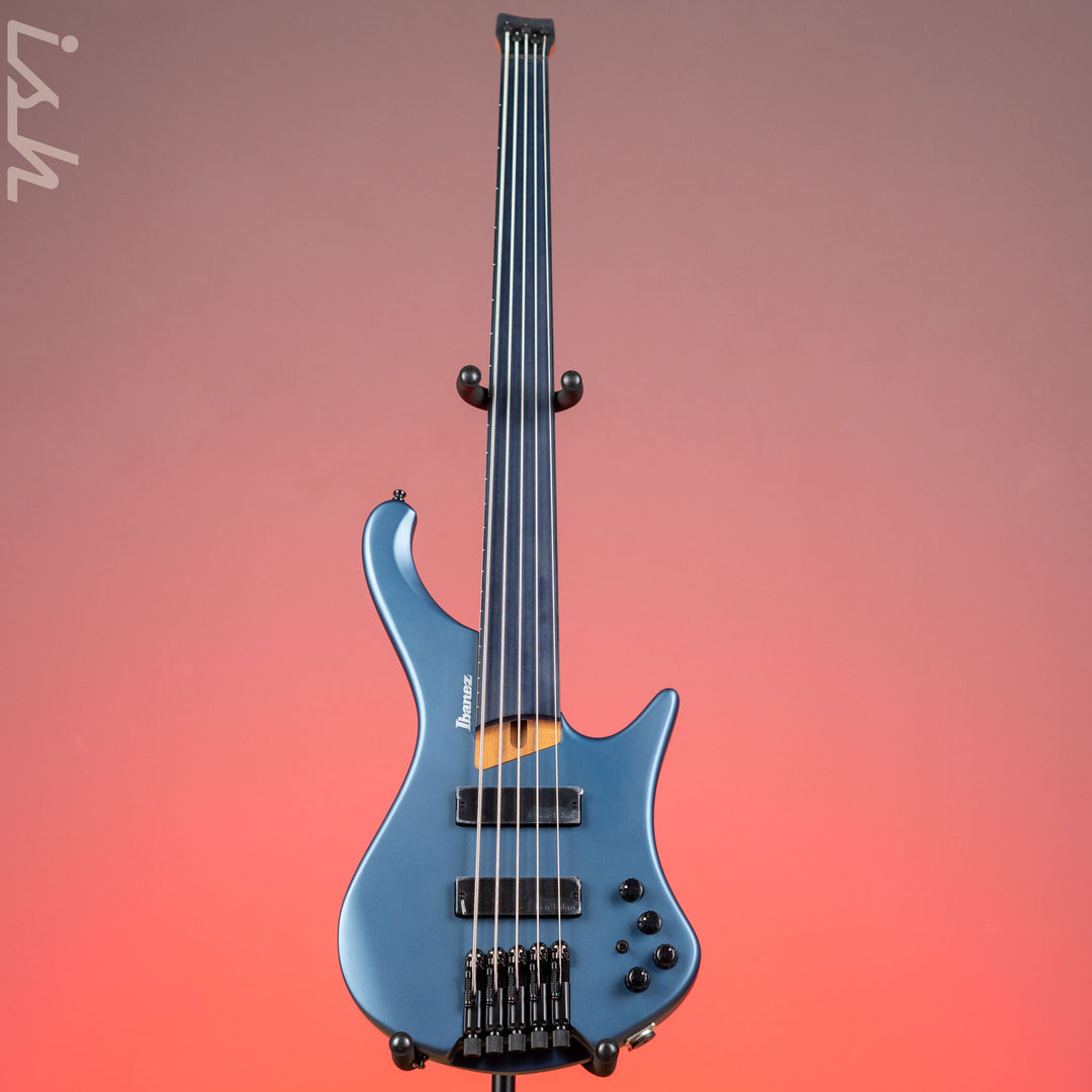 Ibanez EHB1005F Standard 5-String Fretless Multi-Scale Bass Arctic Ocean Matte Demo