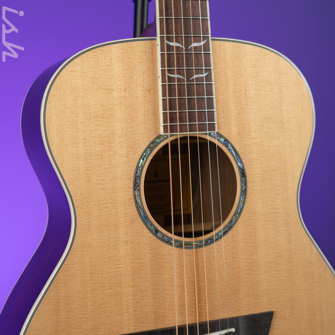 Orangewood Brooklyn Grand Concert Acoustic Guitar