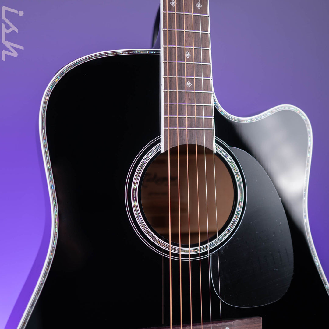 Takamine EF341DX Acoustic-Electric Guitar Black Demo