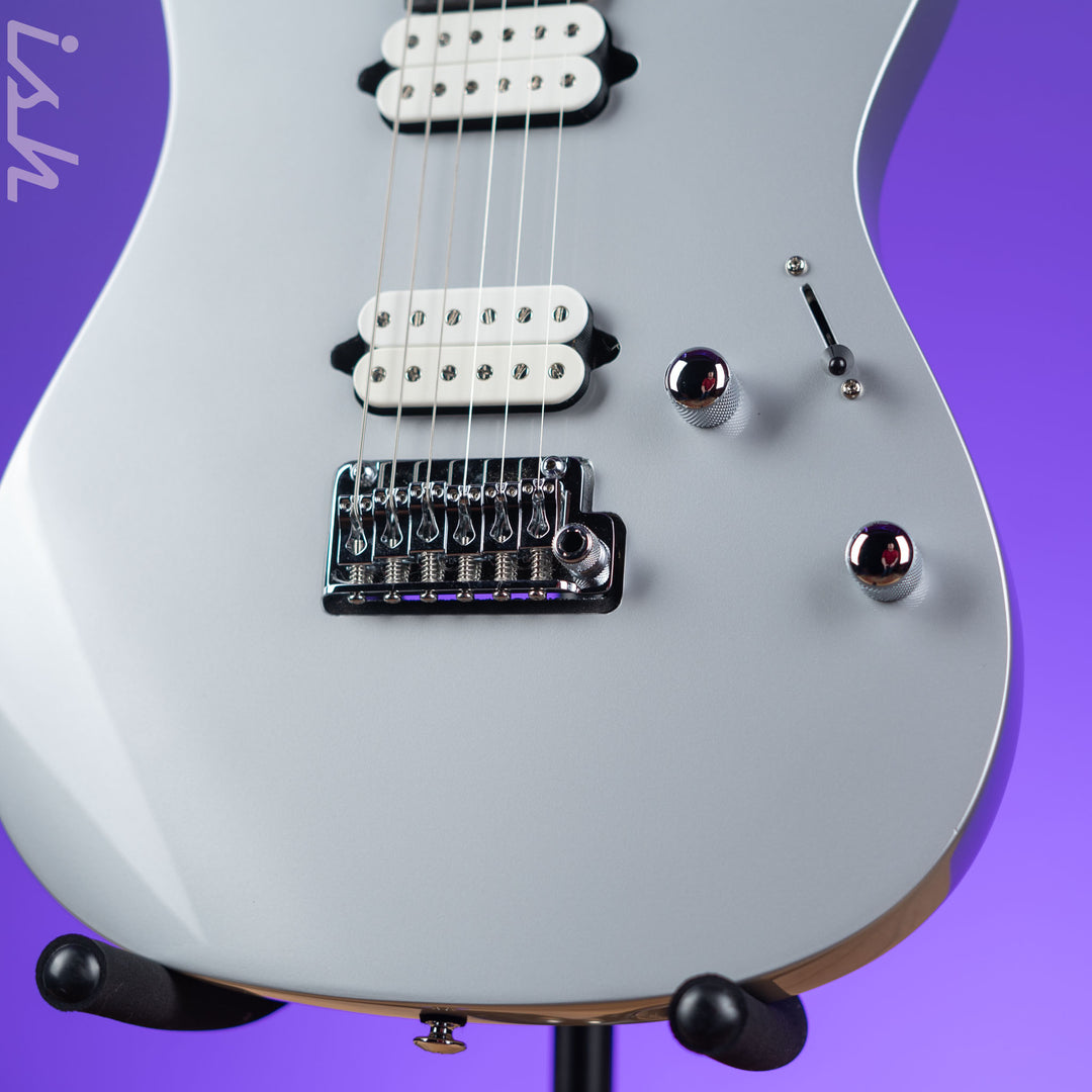 Ibanez Premium TOD10 Tim Henson Signature Electric Guitar Classic Silver Demo