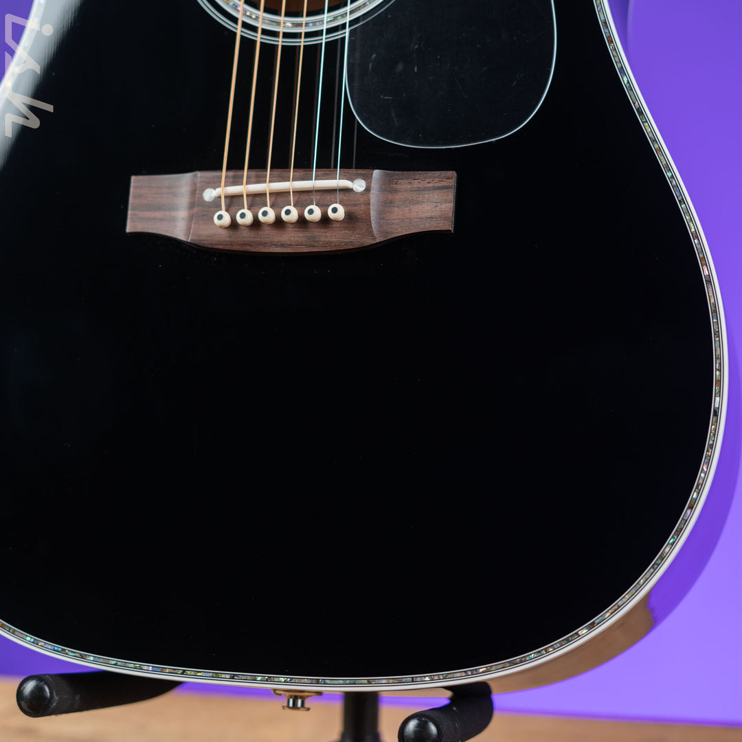 Takamine EF341DX Acoustic-Electric Guitar Black Demo