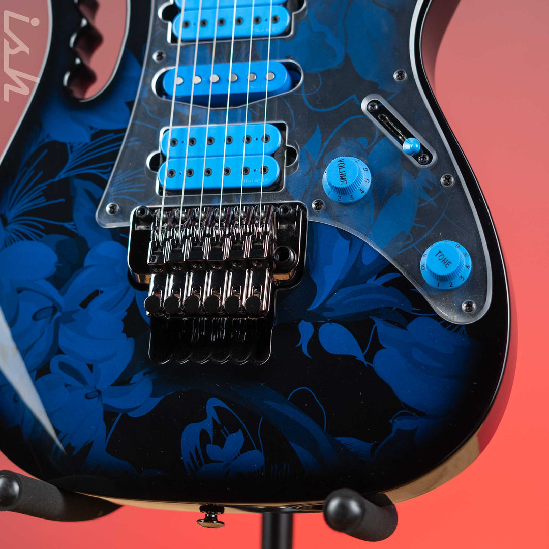 Ibanez JEM77P Steve Vai Signature JEM Premium Series Electric Guitar Blue Floral Pattern