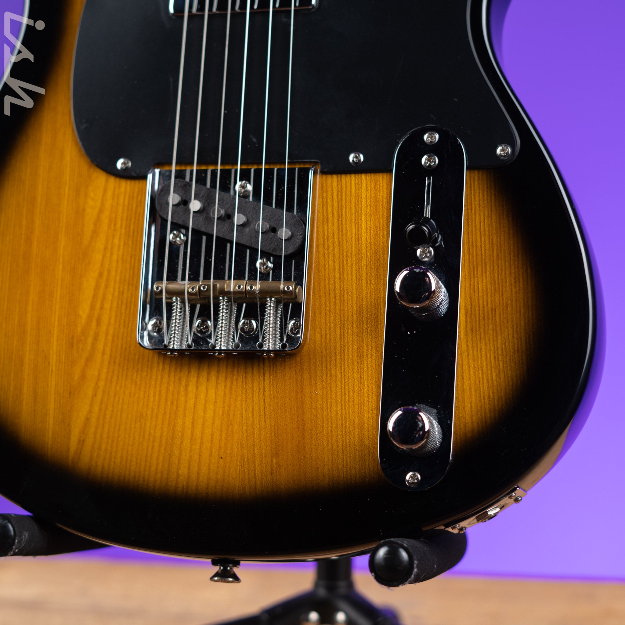 2010s Peavey Generation EXP Vintage Burst – Ish Guitars