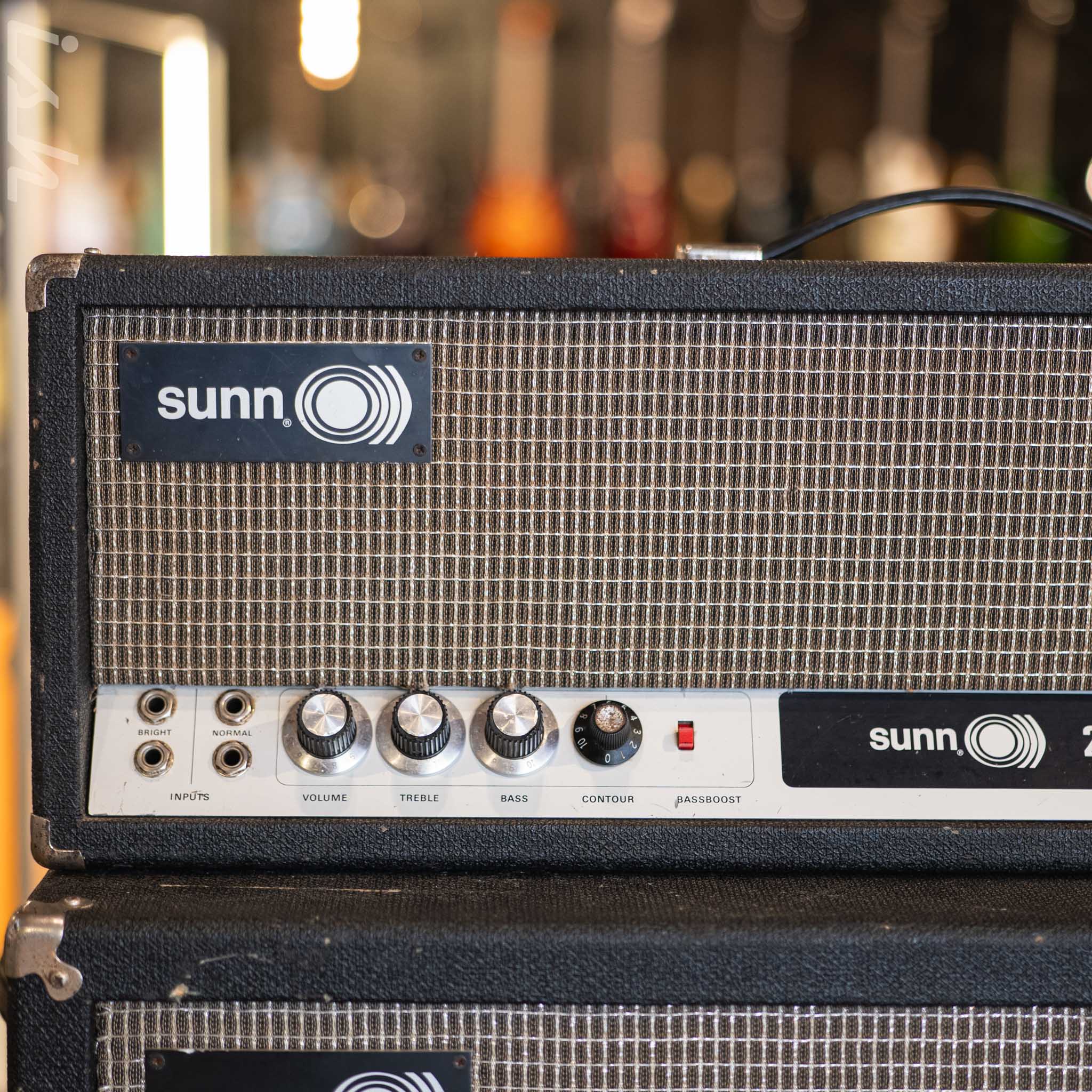 Sunn 2000s Bass Amp Head & Sunn Bass Cabinet – Ish Guitars