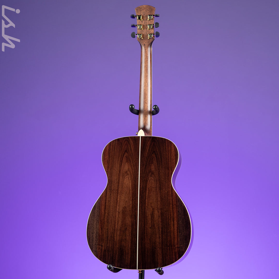 Orangewood Brooklyn Grand Concert Acoustic Guitar