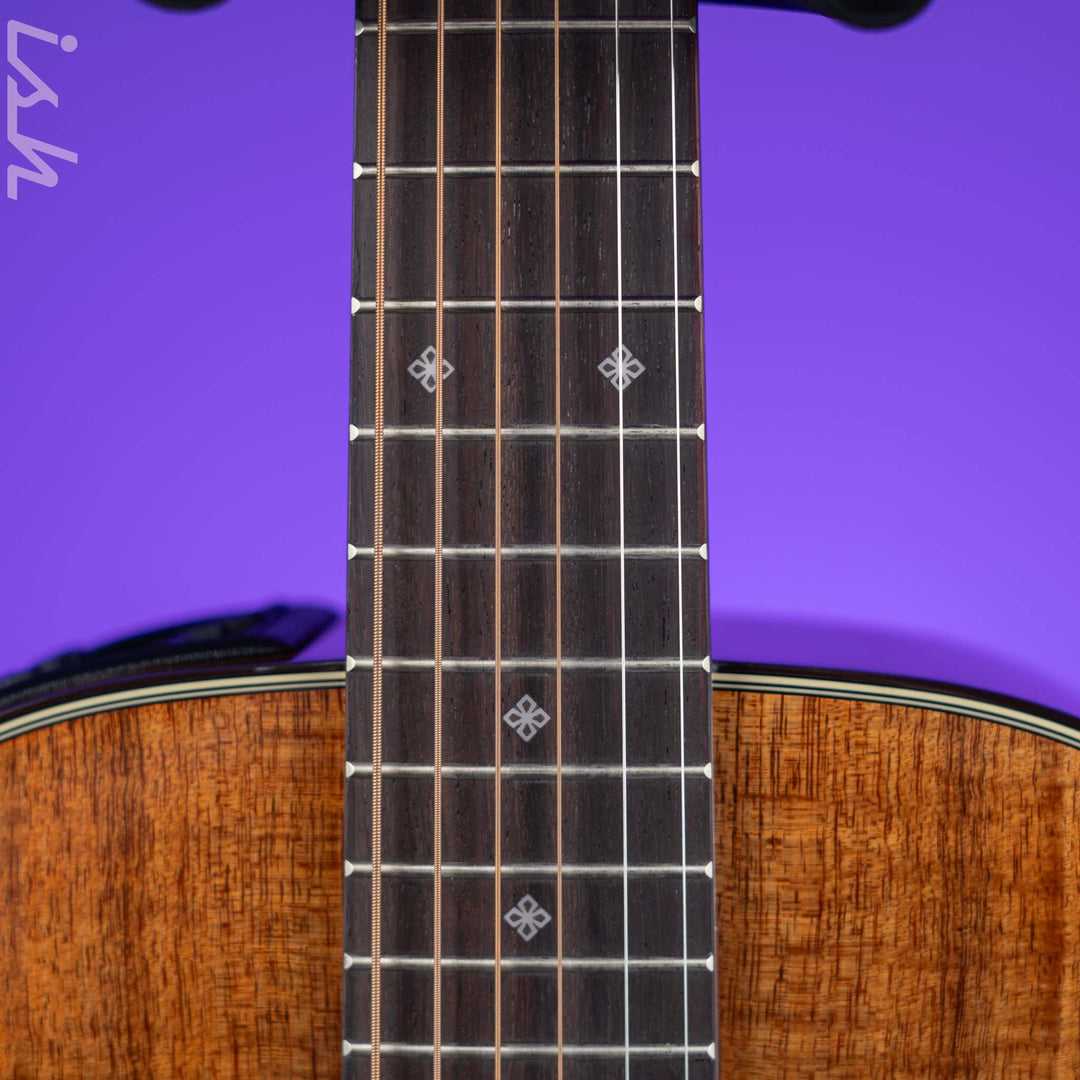 Takamine EF407 New Yorker Parlor Acoustic-Electric Guitar Natural